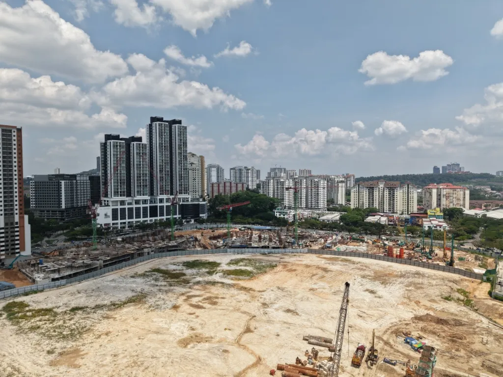 Township Context & Surrounding Amenities